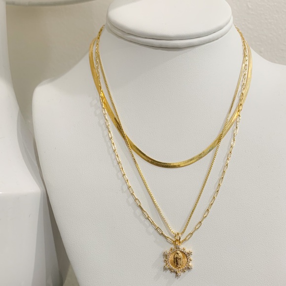 Dainty Virgin Mary Necklace | 14K Gold Filled - Picture 5 of 8